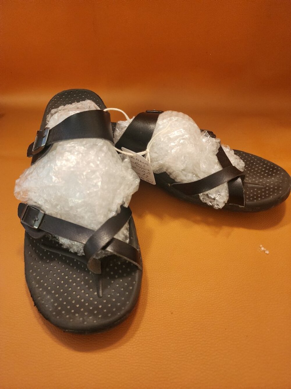 SKETCHERS REGGAE CARRIBEAN DOUBLE BUCKLE TOE THONG SLIDE - LEATHER - SIZE 11M